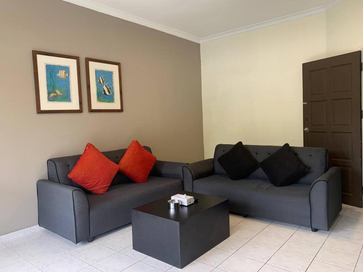 Perdana Serviced & 3*