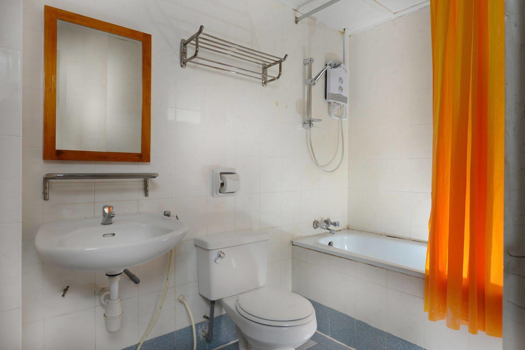 Perdana Serviced & 3*