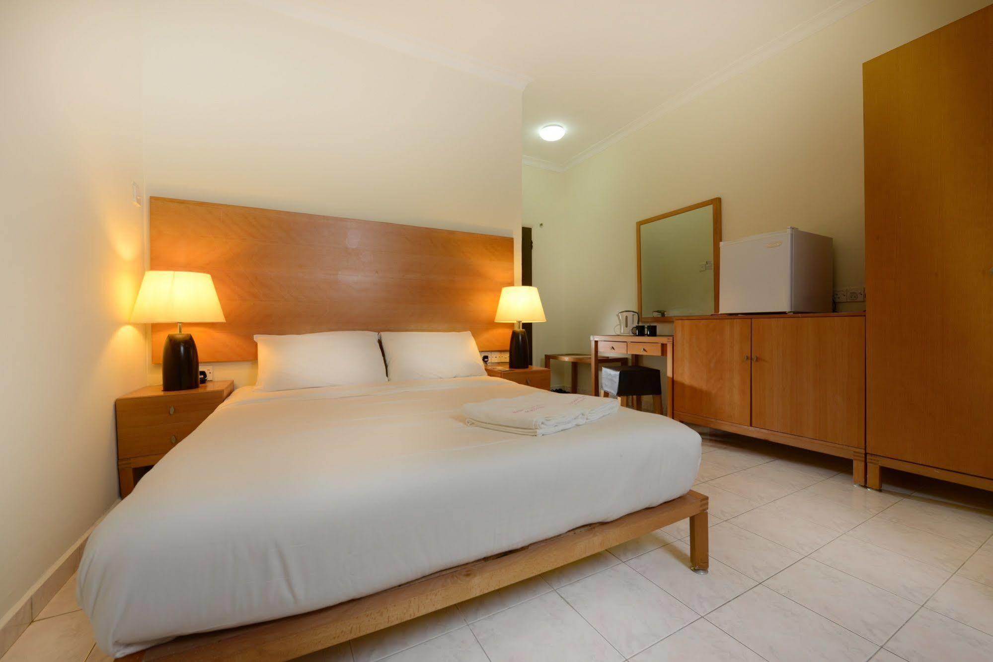 Perdana Serviced & 3* Padang Mat Sirat